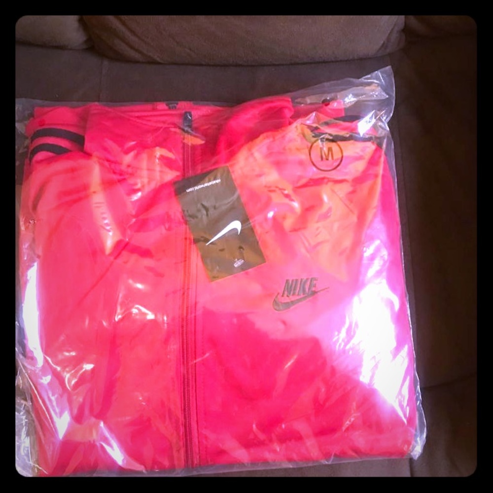 Nike track suit ( medium) Slim fit cheap RED